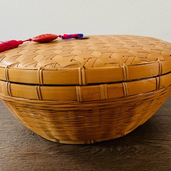Handwoven basket - Picture 9 of 12